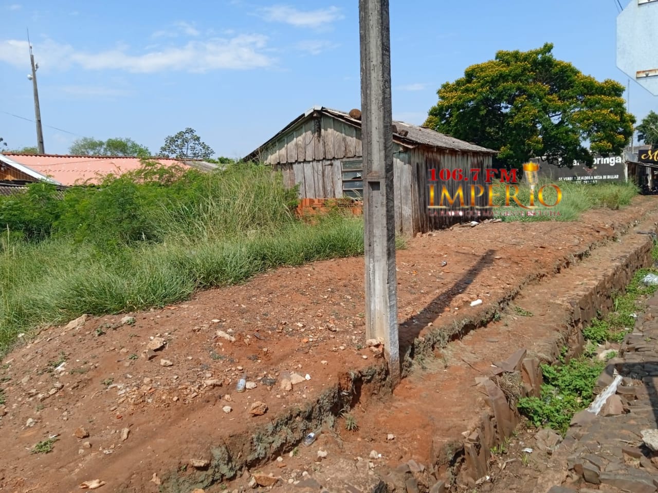 Casa abandonada en el barrio Guaraní sirve como aguantadero de adictos y delincuentes