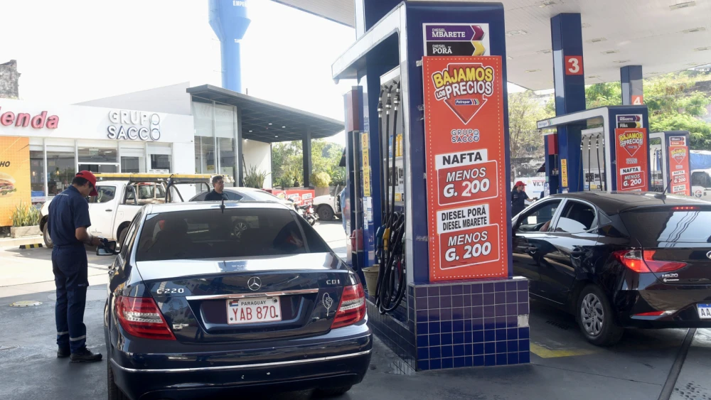 Petropar reduce precio de naftas en G. 250 y mantiene costo del diésel