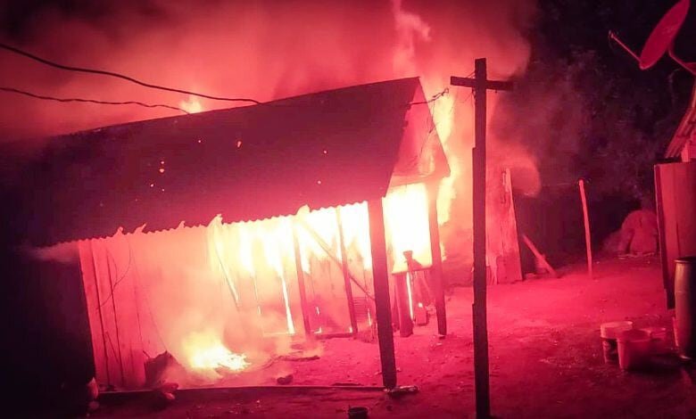 Itapúa: hombre muere calcinado tras incendio en su vivienda
