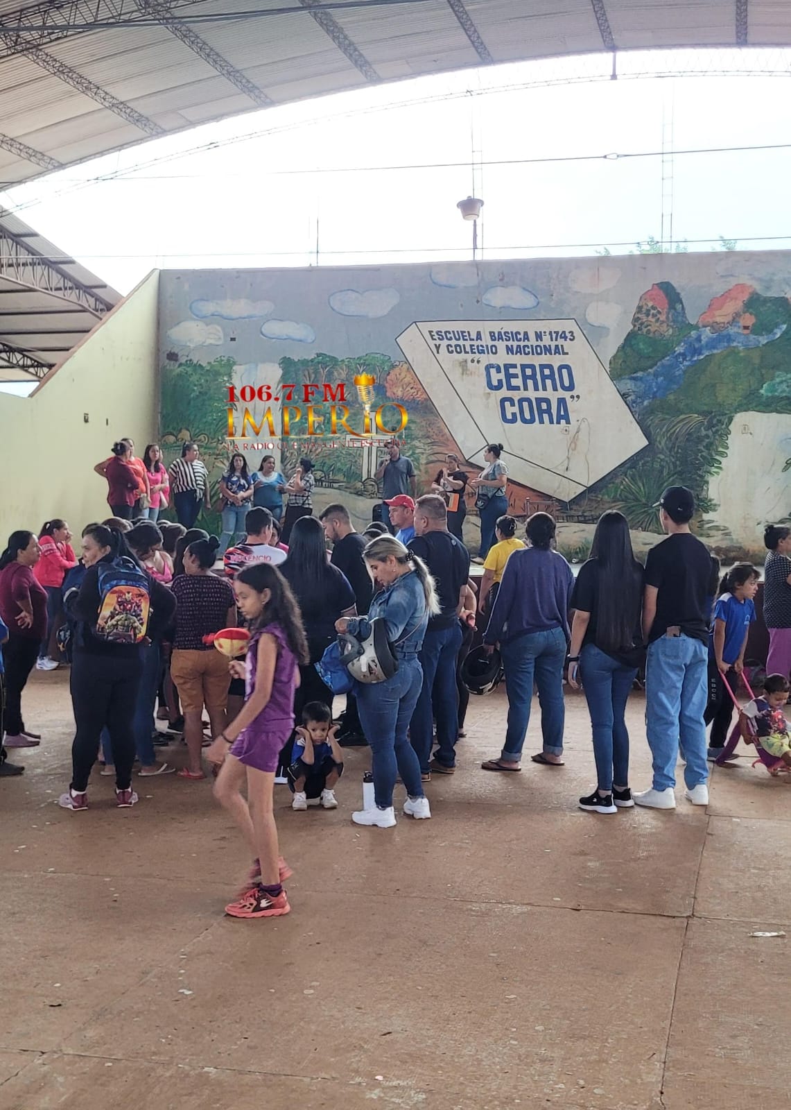 Sobre la hora, cuestionado director no apareció para participar en asamblea de escuela Cerro Corá