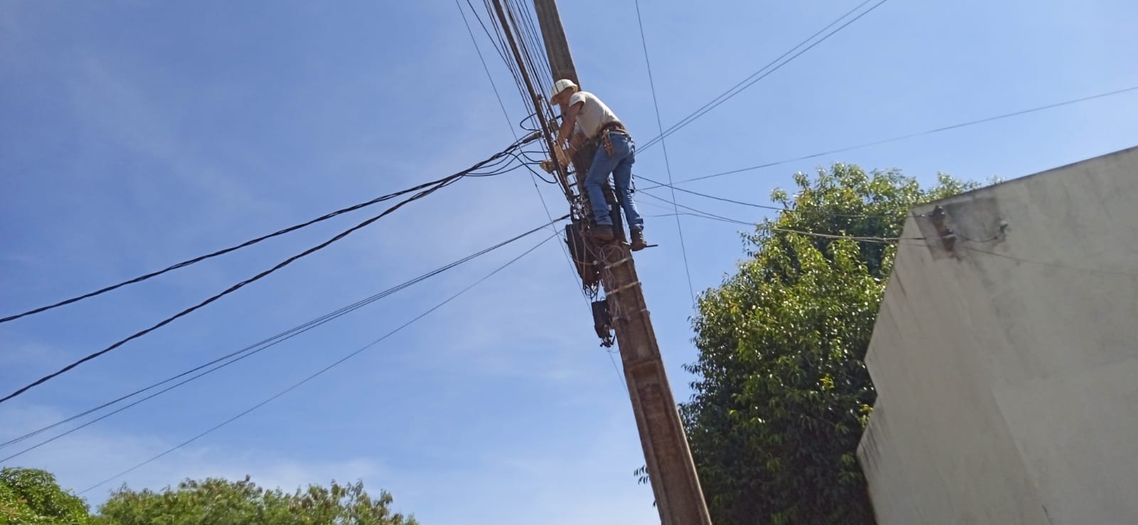 ANDE restablece energía eléctrica para pozo artesiano de barrio Obrero